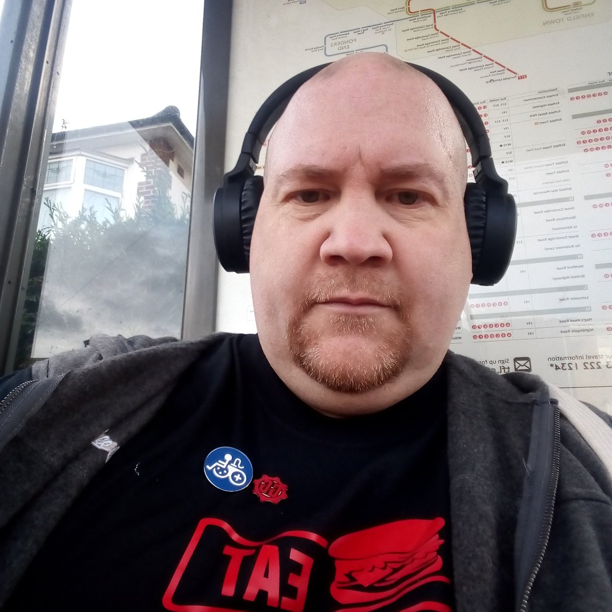 It has finally arrived, happy #X019 day everyone in @xboxuk land, off into London to see #MicrosoftLDN store before heading to Stratford! #Xbox #XboxOne