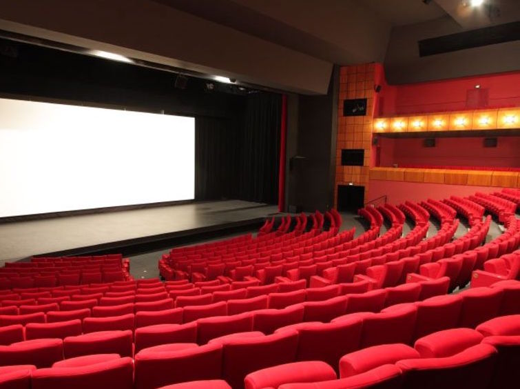 #PIE2019 Dernier calage au Théâtre de La Fleuriaye pour la soirée de remise des prix. 
Nous vous donnons rendez-vous lundi 2 décembre à 20h pour découvrir les lauréats de cette 32ème édition. 
La cérémonie sera suivie d'un cocktail. 
Plus d'infos👉 prix-image-entreprise.fr: