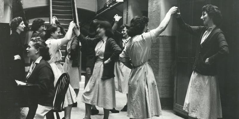 BACKLITgallery's tweet photo. Before you join us for the preview of #EXAGGERATEEVERYTHING, on Thu 21 Nov, pop in to @JusticeMuseum from 5:30pm for their #WashingDancingSinging exhibition celebration, which features historic photos of women in prison. 

https://t.co/DGjsKUTzi3 https://t.co/IUf4qNi5fS