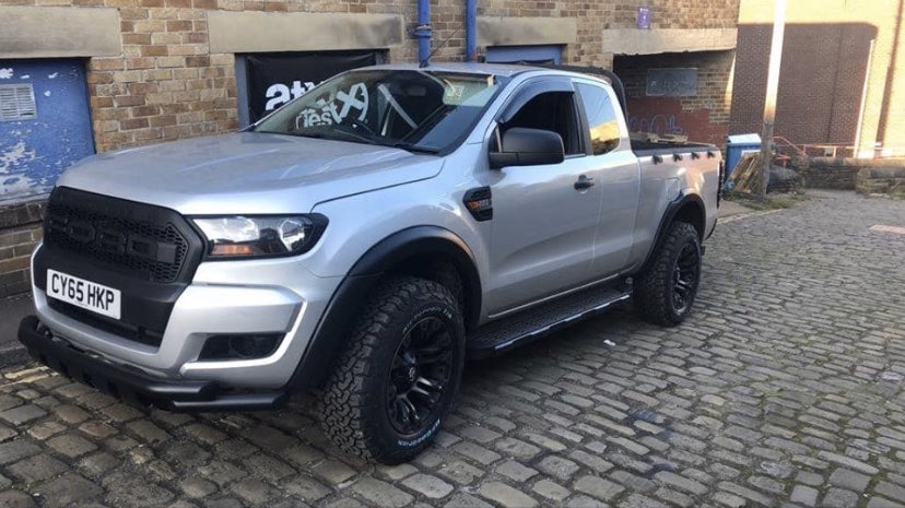 My friends truck has been stolen from Ecclesall Road about an hour ago! Please share and retweet!!! Reg CY65 HKP #Sheffield <a href="/HelpSheffield/">Help Sheffield</a>
