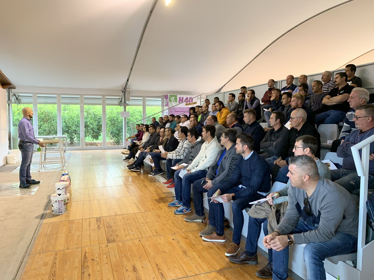 Hoy en el campus de Kerakoll, lleno total para la formacion de lmpermeabilizacion, chapado y rejunte en Piscinas #kerakoll