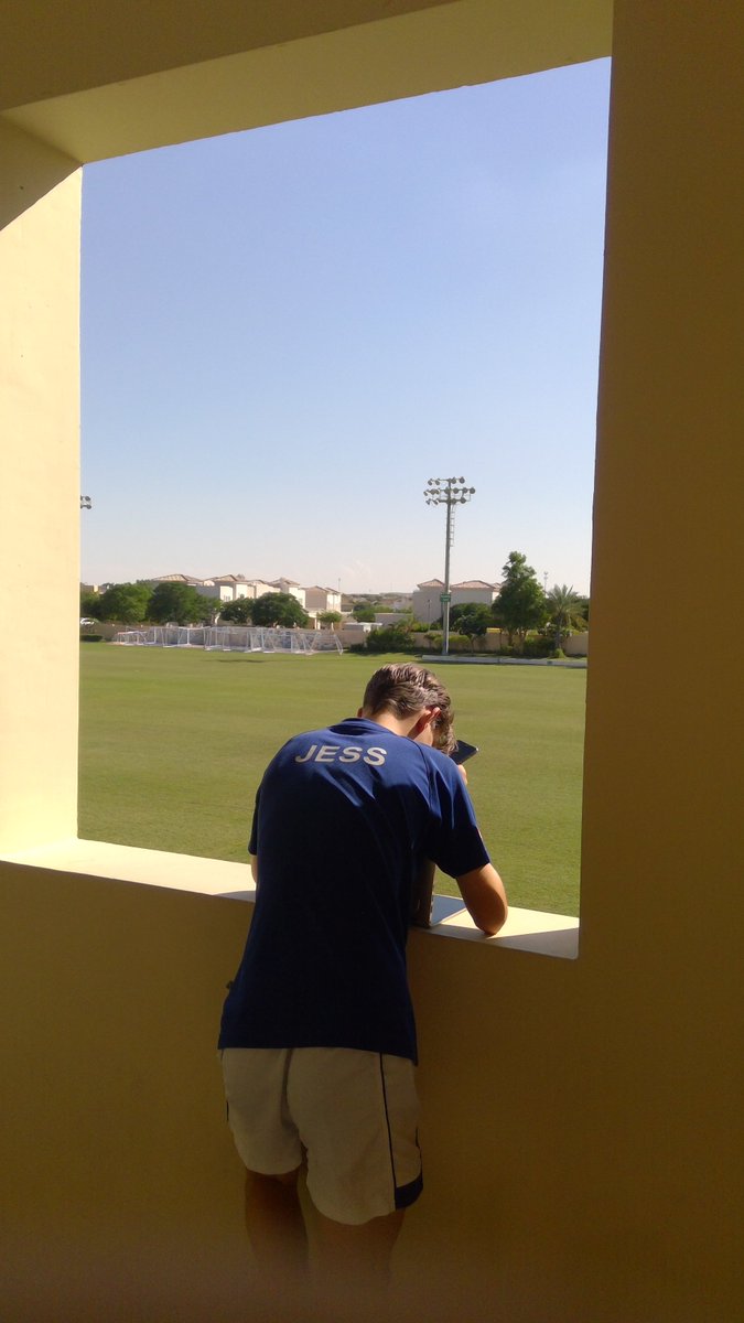 JESSKS4's tweet photo. #Gratitude Year 10 students ringing someone to say 'Thank you' #BeingWellJESS #jessPSHEday @JESSDubai https://t.co/MNU6GpVMGI