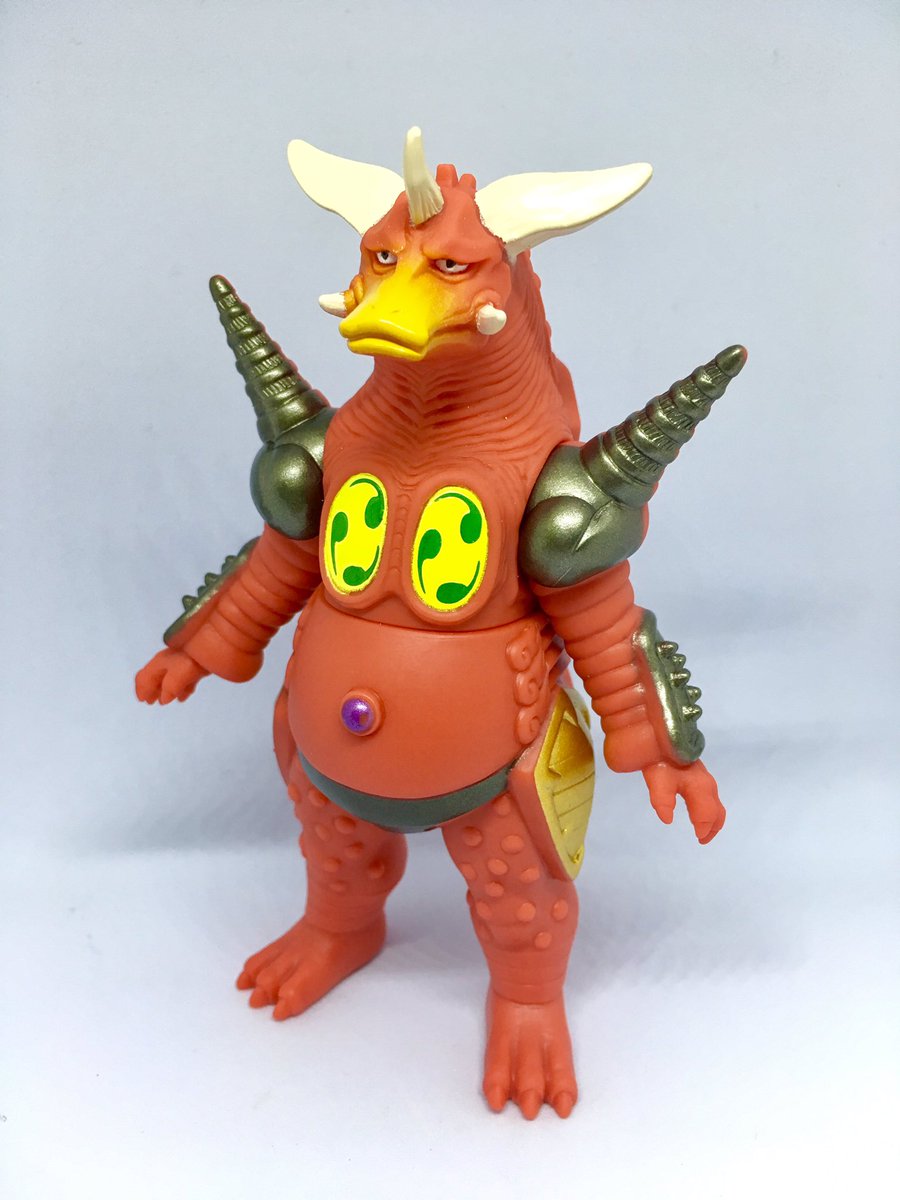 ゼトkオン Twitterren ウルトラ怪獣シリーズ113 電撃獣神 ゴロサンダー タロウに出てきそうなビジュアルの新怪獣 スミ入れ無いのに立体感の強い顔が良く出来てる 手の平には窪みがある 質感もあってか ソフビの方が実際のスーツより可愛い印象 あなたのソフビ ゼトkオン Twitterren ウルトラ怪獣シリーズ113 電撃獣神 ゴロサンダー タロウに出てきそうなビジュアルの新怪獣 スミ入れ無いのに立体感の強い顔が良く出来てる 手の平には窪みがある 質感もあってか ソフビの方が実際のスーツより可愛い印象 あなたのソフビ