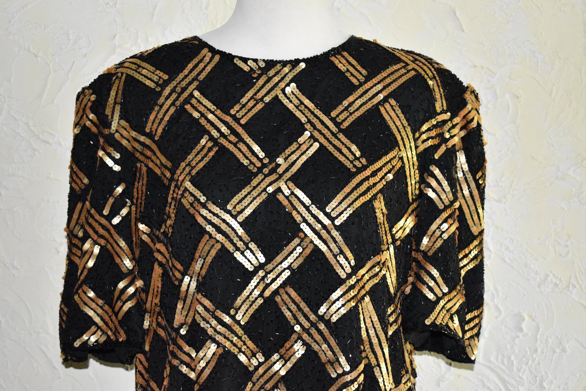 Wisdom_Lane's tweet image. Vintage SCALA Ladies Black Blouse With Black And Gold Sequins Size 2X With Back Zipper And Hook Silk Lining tuppu.net/c2082ce #Etsy #WisdomLane #Size2x