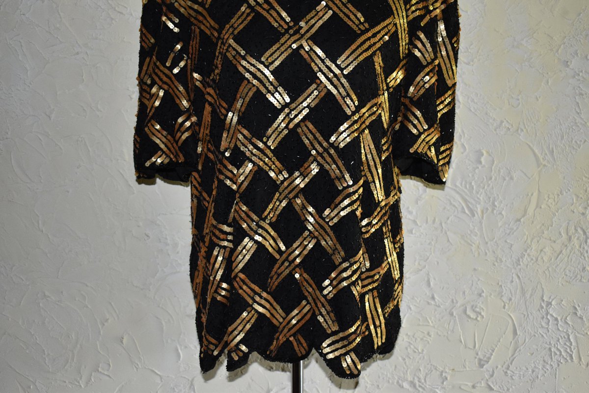 Wisdom_Lane's tweet image. Vintage SCALA Ladies Black Blouse With Black And Gold Sequins Size 2X With Back Zipper And Hook Silk Lining tuppu.net/c2082ce #Etsy #WisdomLane #Size2x