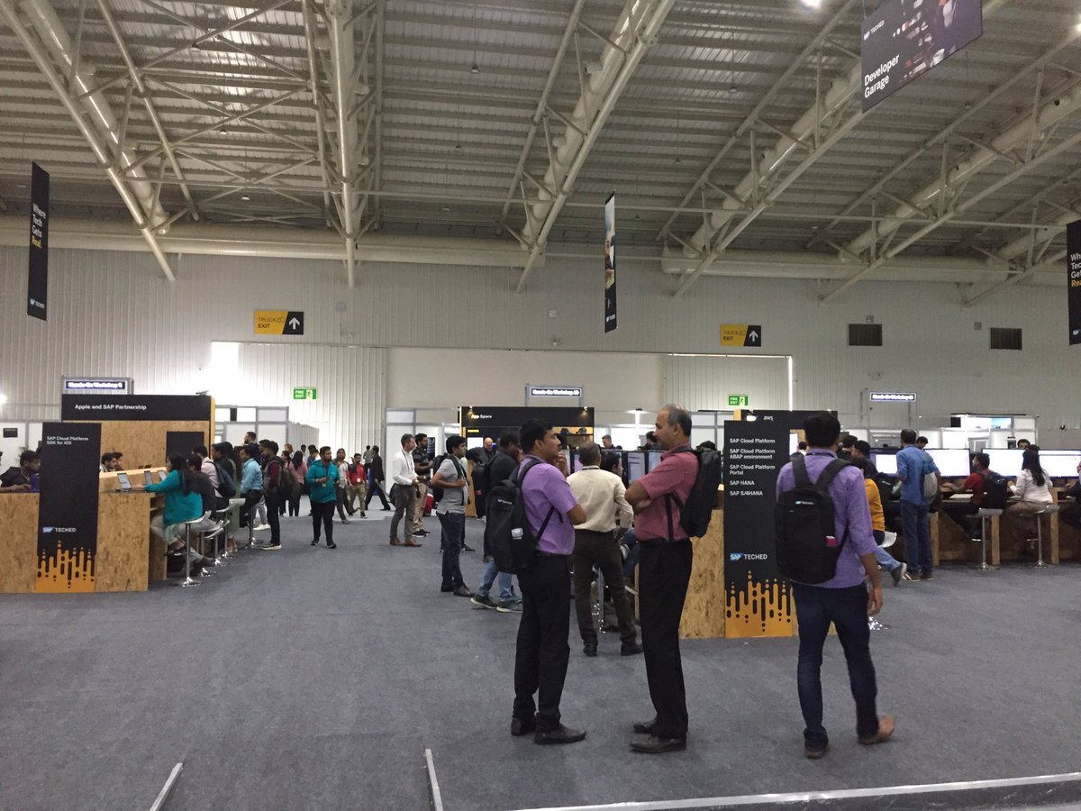 nabheet's tweet image. One movie at #SAPTechEd is always sold out guess which one #DeveloperGarage 😀@SAPdevs