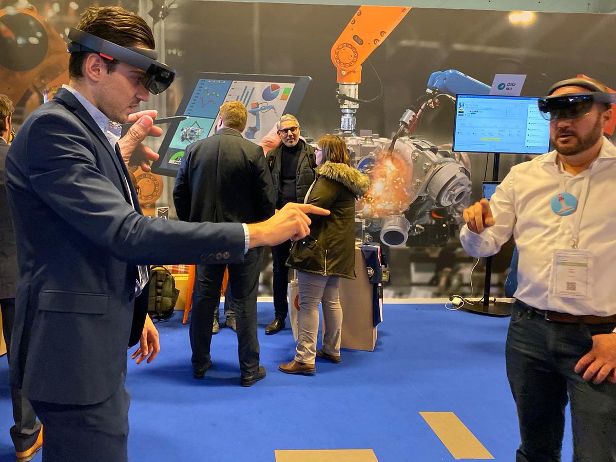 SopraSteria_fr's tweet photo. « La plateforme SCooP simplifie la création de scénarios en automatisant la chaîne de transfo &amp; d’enrichissement de la #data 3D depuis sa création jusqu’aux expériences collaboratives immersives » Découvrez la démo de Yoann Yvon à @MSFTEnvision #MSEnvision #MSEnvisionTheTour https://t.co/pI2pY8DKT8