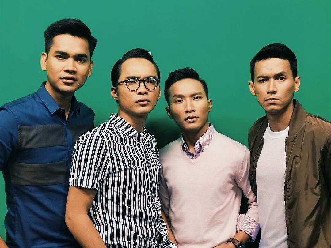 NashHamzah's tweet photo. “Okay ready, buat muka kerek”. Okay #boybandgagal #kompak #501awani https://t.co/FVRVVboahB