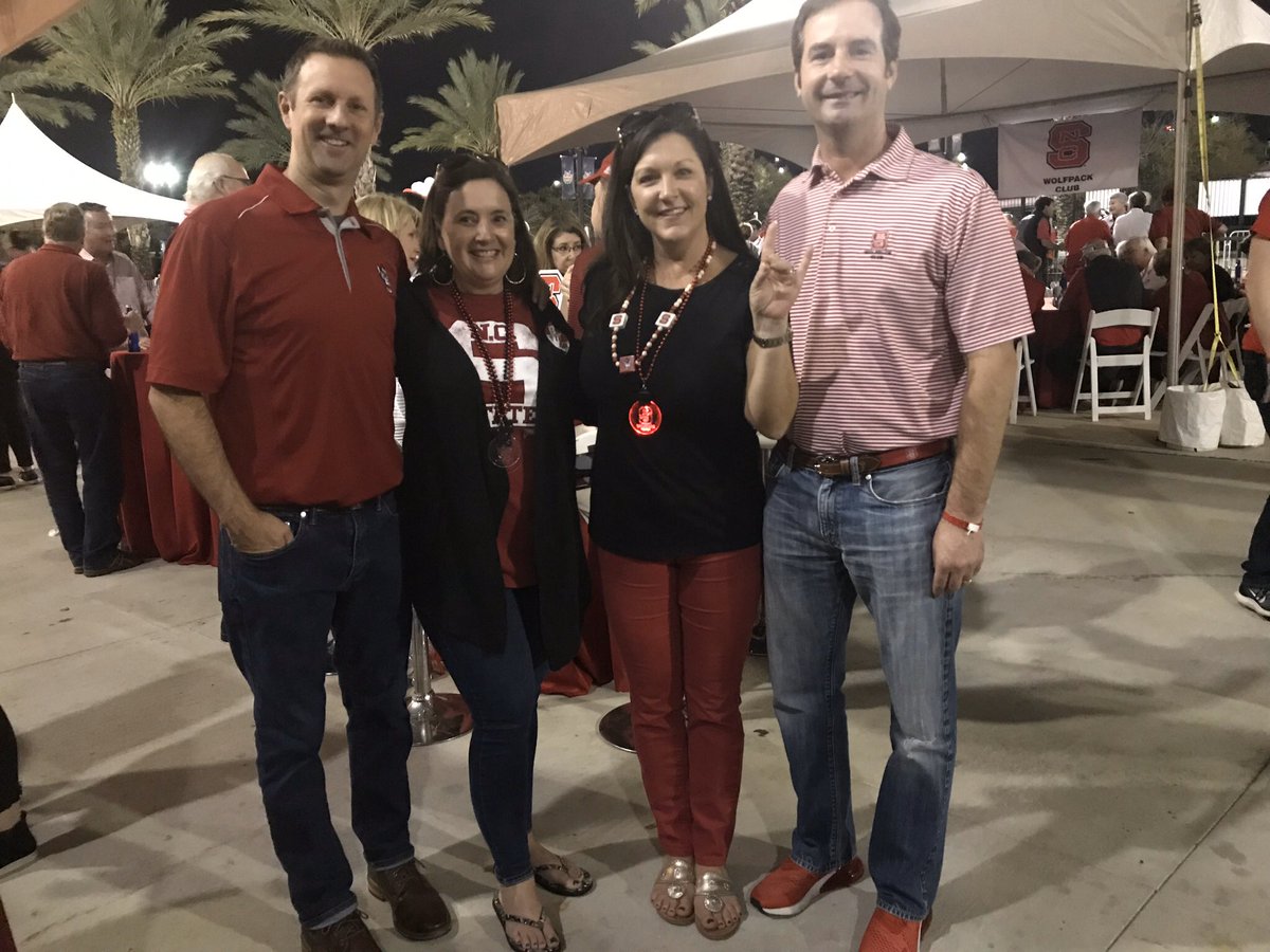marykatsmith's tweet photo. @BraelinnStars Gratitude Day 9- Find something that you love doing outside with friends.  I love traveling with friends and family and watching sports! #shinebright #alwaysaSTAR https://t.co/zWhL49tRIB