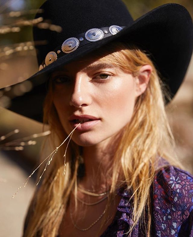 bioionic's tweet image. Create the looks you love, over and over without compromising the health of your hair 💁. #HeatHairLoves look created by celebrity stylist @nathanrosenkranz for @freepeople.