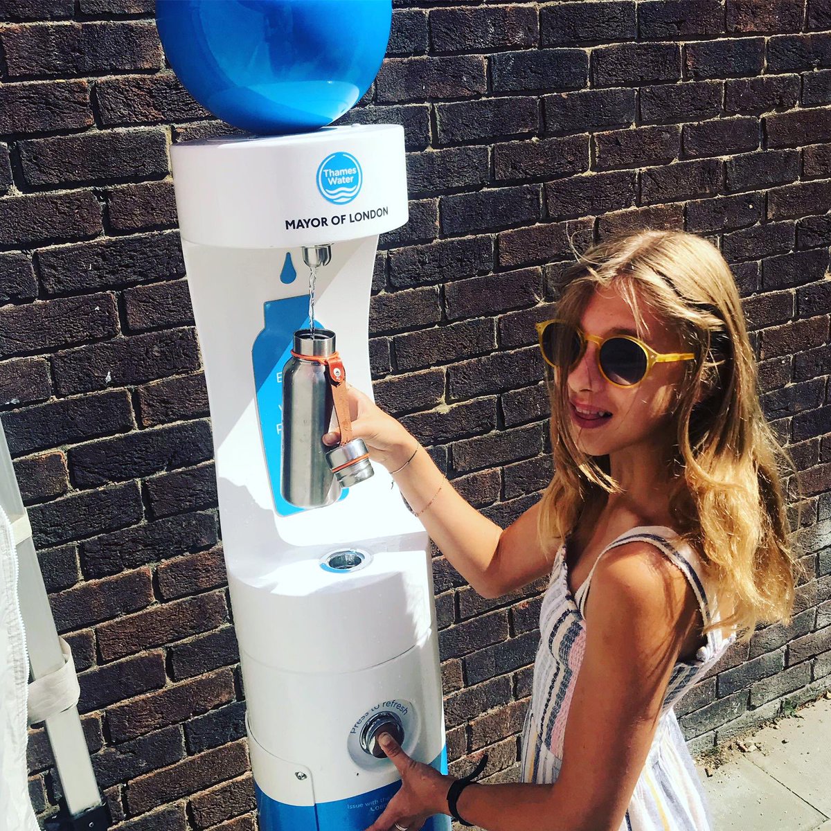 MIWWaterCoolers's tweet photo. If you're looking for somewhere to #refill your water bottle in #London, it's never been easier! Just look out for the blue drop 💧 and you'll find one of these @thameswater @MayorofLondon #taptasticnotplastic #plasticfree #waronplastic @Elkay_USA @HughFW

https://t.co/WUT6JdAKmL https://t.co/jnie4oHrWP