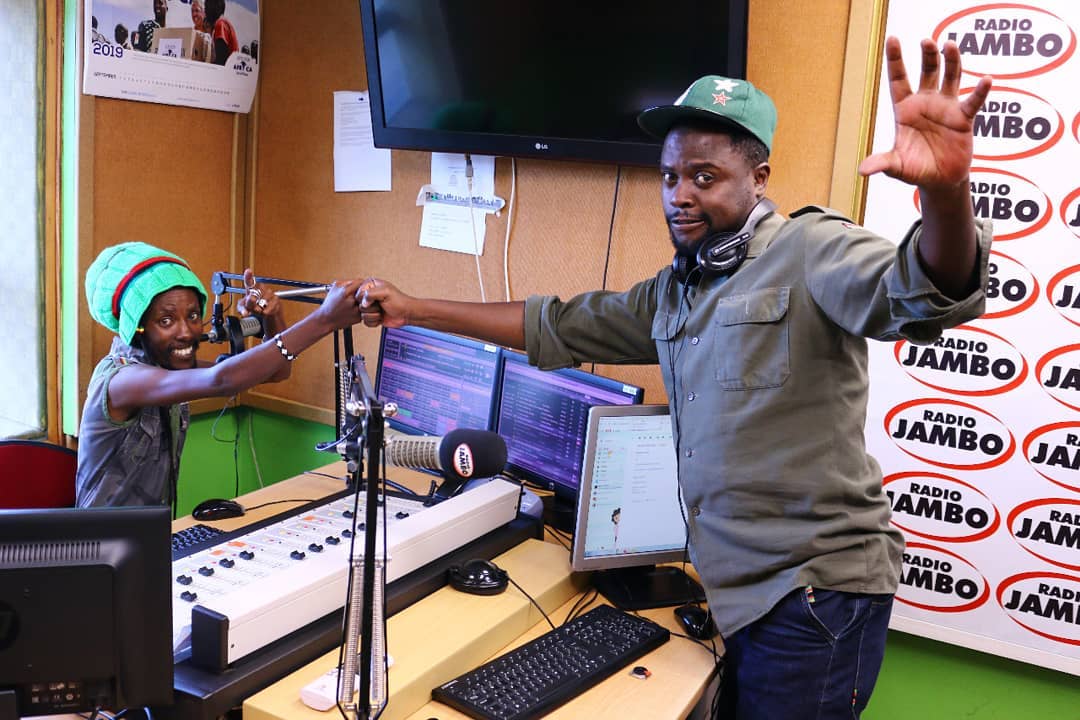 #ZilizovumaThursday in the Throwback, #tbt ndani ya Temple. Tunaenda na rieng hadi saa moja. Tunahothlolio bila mbrrrrrrcha ndio mambo yawe ital. Unarepresent area gani? Kurugushu! Kuu!
#MbusiiNaLionTekeTeke
<a href="/Mbusii/">MBUSII DEH HSC</a>
<a href="/Liondeh/">ENUFA LION AHOM</a>
<a href="/kimeli_yego/">Kimeli Arap Yego</a>
<a href="/ADIUCHE/">UCHE ADI RASTA</a>