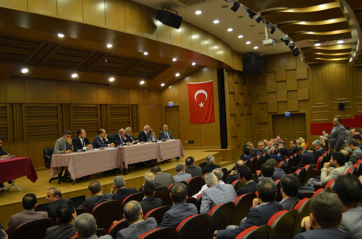 Bu sene ilk kez uygulanacak ara tatil döneminde yapılacak faaliyetleri planlamak ve paylaşmak üzere okul müdürlerimiz ile bir araya geldik.
<a href="/19_mstfylmz/">Mustafa YILMAZ</a> 
<a href="/memleventyazici/">Levent Yazıcı</a> 
@Istanbul_ILMEM 
<a href="/ziyaselcuk/">Ziya Selçuk</a> 
<a href="/tcmeb/">Millî Eğitim Bakanlığı</a>