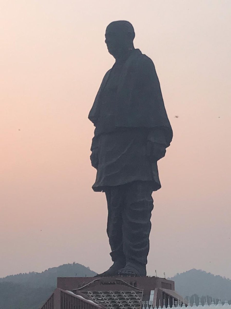 vinitshah_93's tweet image. I am overwhelmed with the way #StatuteOfUnity has been made. Kudos to the entire team. It is magnificent and grand. Must must visit. @CMOGuj @PMOIndia @vijayrupanibjp @narendramodi. @GujaratTourism. Kuch din toh guzaro Gujarat main. #SardarVallabhbhaiPatel