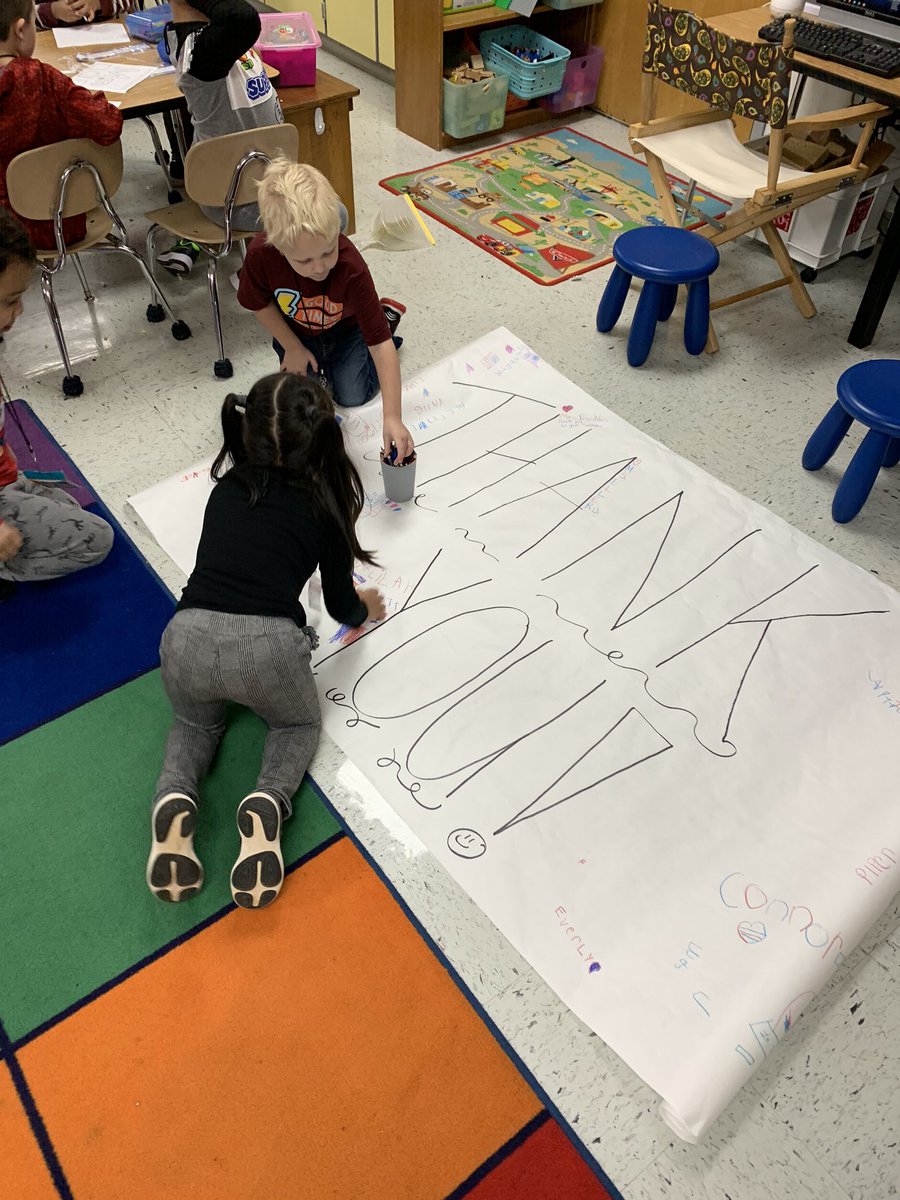 catdfrank's tweet photo. Working on our kindergarten banner for  Veterans Day Program!!🇺🇸#ALLIN  #NoBairiers #claremontelementary https://t.co/yAH0uXekLN