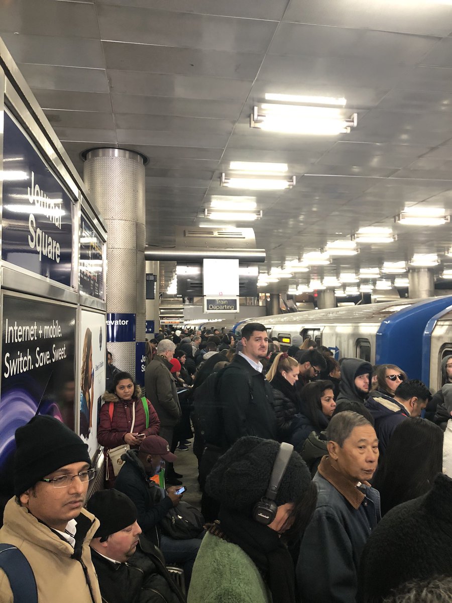 iwaslikemiliooo's tweet image. @IsThePATHRunnin on my now 50 minute commute from Harrison to JSQ, we now wait with a stalled empty train on the 33rd side, a full train to WTC that’s hasn’t moved in 10 min, and conflicting announcement over the loud speakers. @PATHTrain is killing it with everyone’s extra money