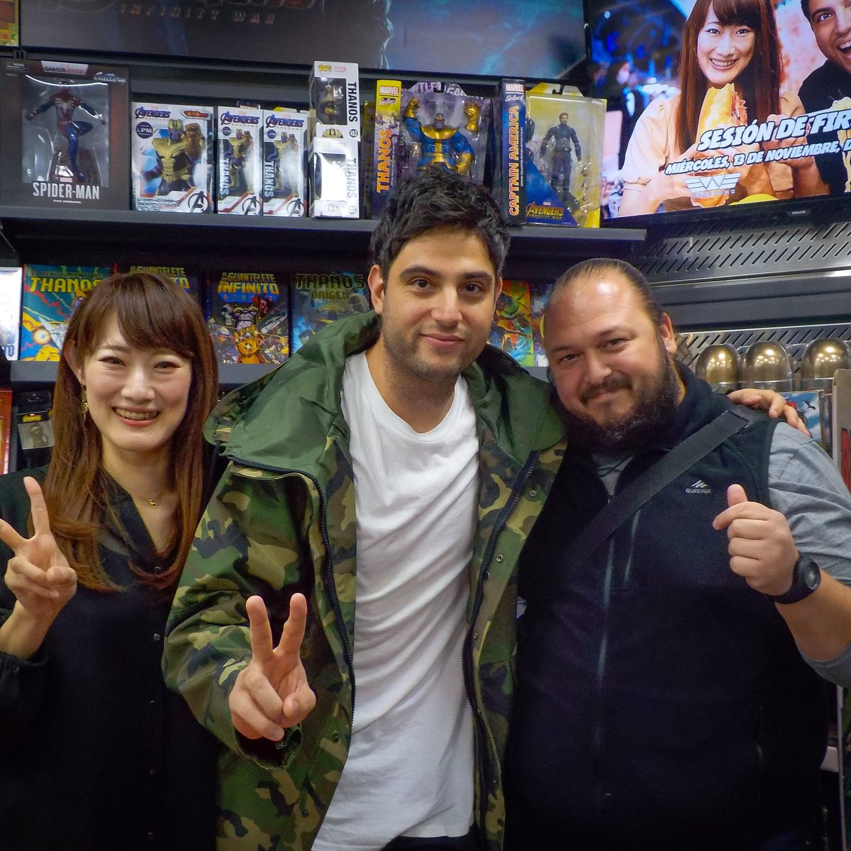FJTRnipon's tweet image. Firma de libros &quot;Japón con Jamón&quot;. Va a ser difícil olvidar un día tan especial. Gracias por todo. Un placer haberles conocido en persona, sois maravillosos @NekoJitaBlog @TenguOficial @macaronyukoeru Un abrazo… instagram.com/p/B41v1OWCwmxr… Gracias tambien a @NostromoComics por todo.