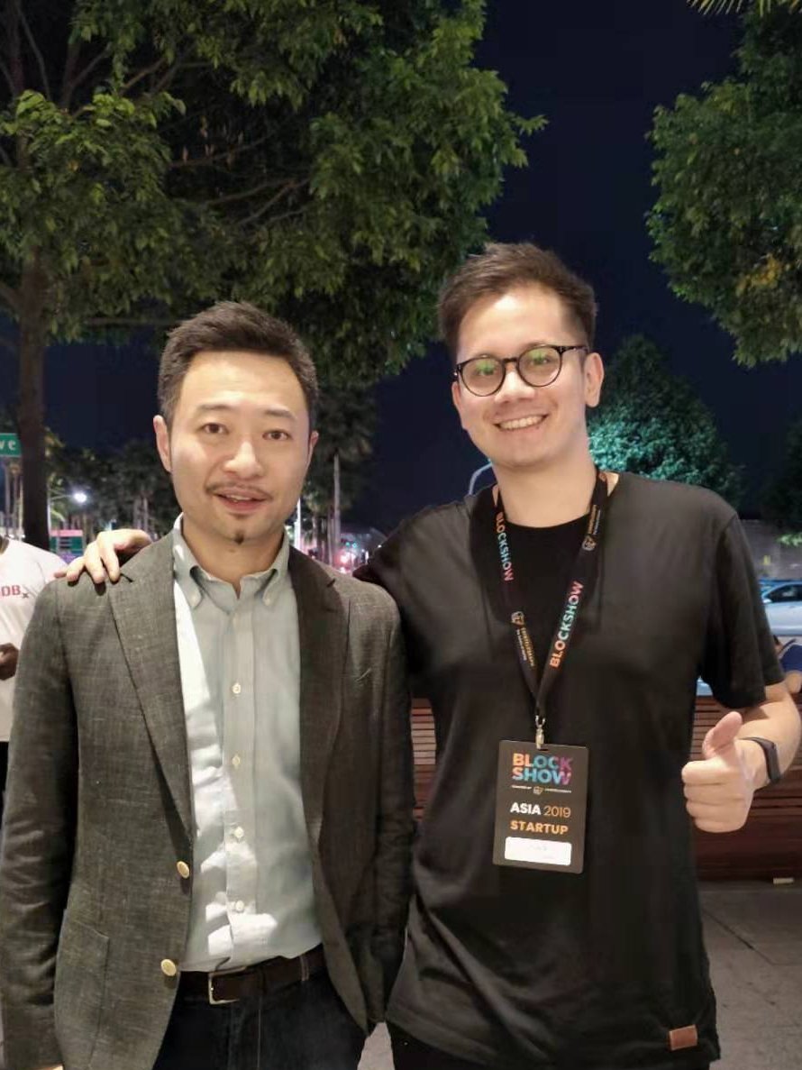 Conflux_Network's tweet image. #Singapore Cris meeting our ambassadors and friends: Upper left - Jenny #Blockcast Pengsong @dogecoin #CZZ @ross_zhang @HuobiGlobal Upper right - @anna_liu8 @jiajinchi @MXC_Fans  Bottom left - @dahongfei @NEO_Blockchain Bottom right - @cz_binance @binance