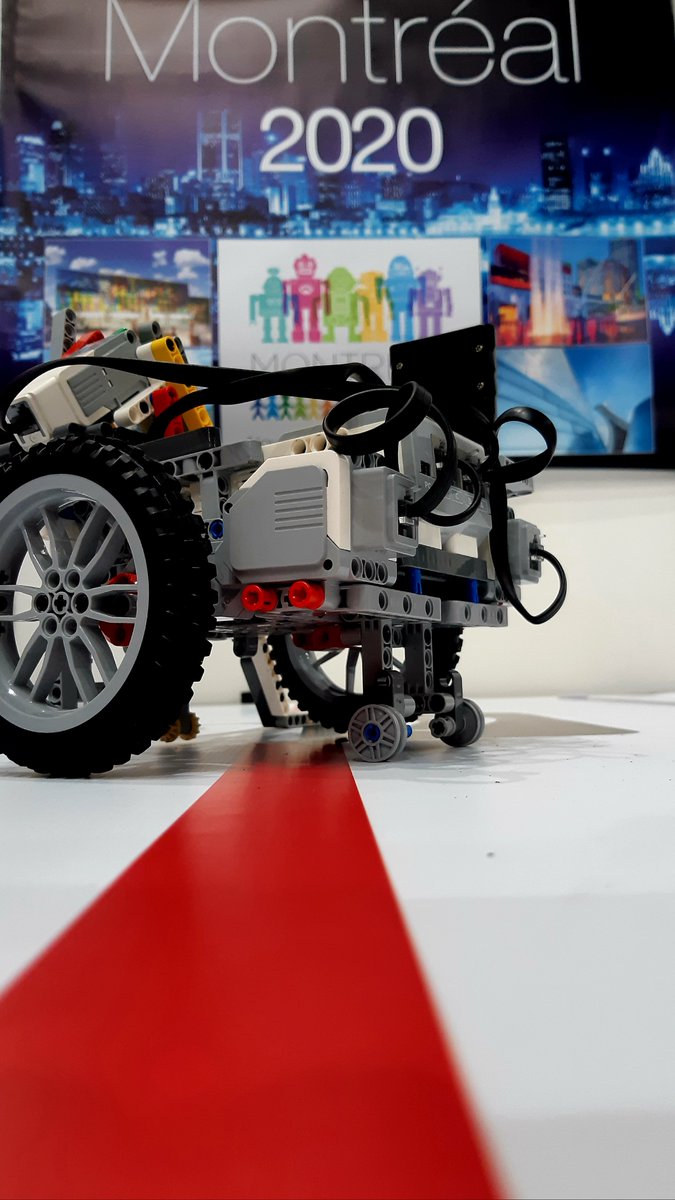 Notre défi Hockeybot a eu beaucoup de succès lors de la <a href="/WROOfficial/">World Robot Olympiad</a> en Hongrie ! Devrait-on l'inclure dans le programme de la WRO 2020 qui aura lieu au Canada...? 🤔

#wro #worldrobotolympiad #competition #wro2019 #wrohungary #robotique #robots #wro2020 #wrocanada