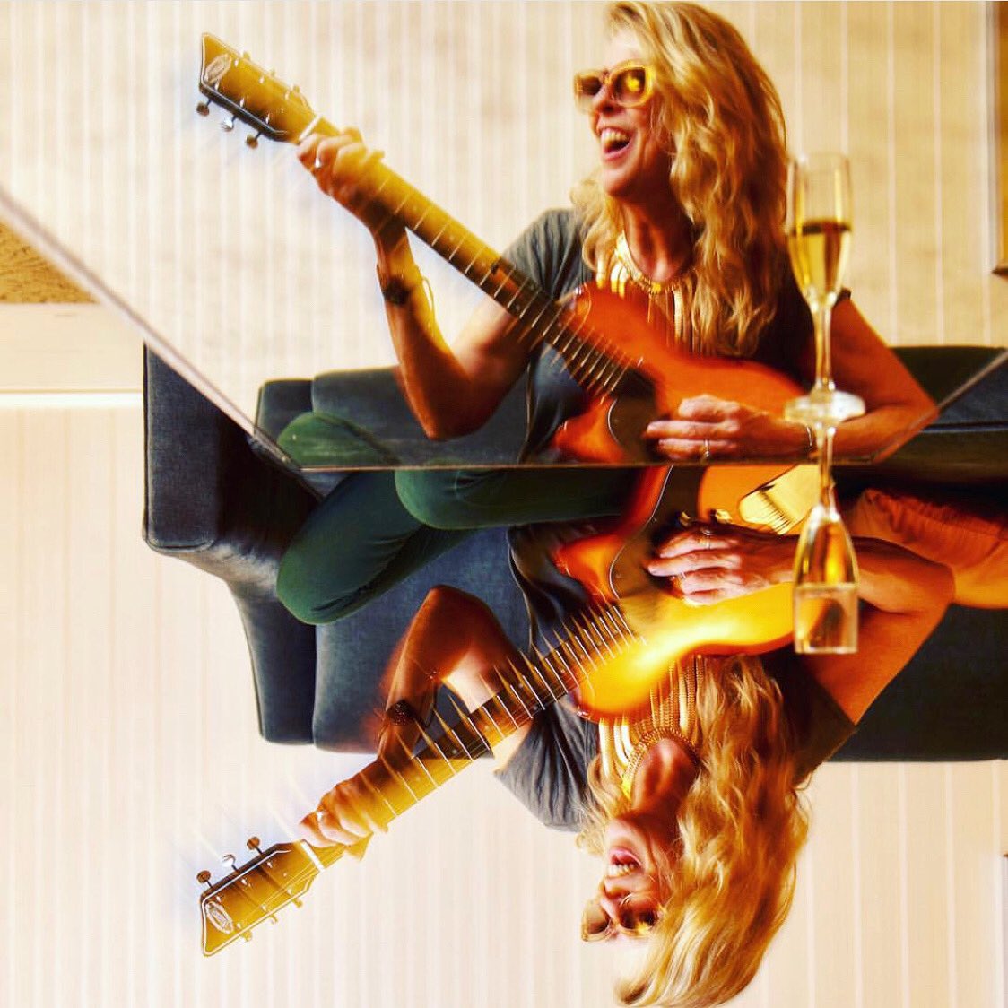 catdailmusic's tweet photo. TBT One of my all-time fav #photoshoots with one of my all-time fav #Cocreators #VisualGenius #MusicFamily #TalentedArtist Hero @mark_shaw ❣️#Reflections #AllTheAngles #FretDontFret #Champagne #ForMyRealFriends #MirrorImage #Rhythms #BeatsAndBubbles #BubblesAndBeats https://t.co/JirkHJTjd9