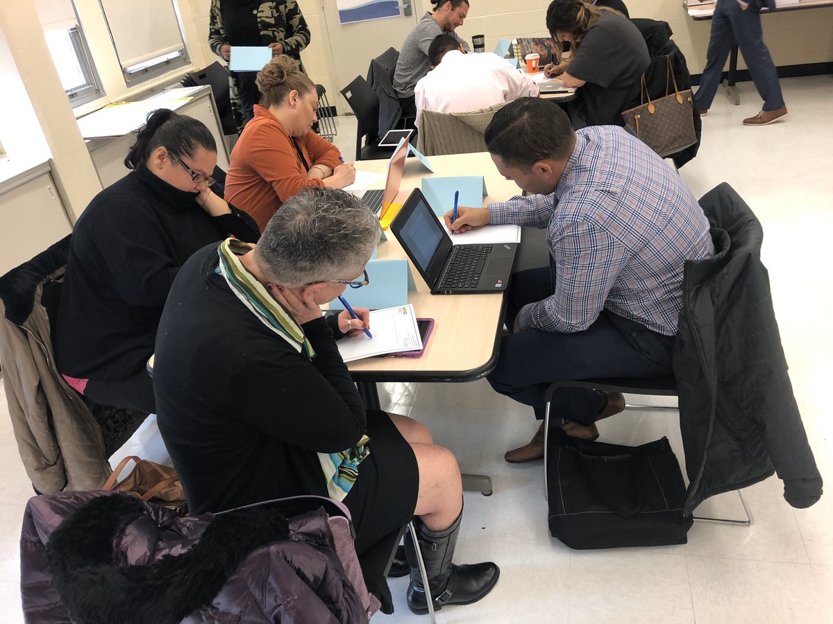 JPatanio's tweet photo. Alan Lewin imparting wisdom onto our #SILP leaders...”What does an Assistant Principal do?” #RealityvsFantasy #sistrongertogether #inspired31 @sunflower1967 @T_Ulaj @brandon_chall https://t.co/2rxfFpbpI2