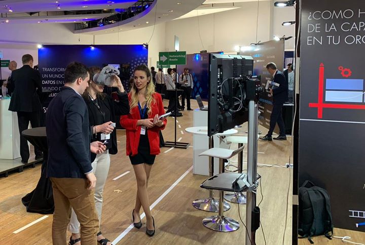 redhatla's tweet photo. Mira lo que fue la 8va edición de #DataCenterSummit en Montevideo 🇺🇾, donde conocimos las últimas tendencias en #DataCenter junto a profesionales #Tech y #Speakers internacionales. https://t.co/Qf5PZWqYLM