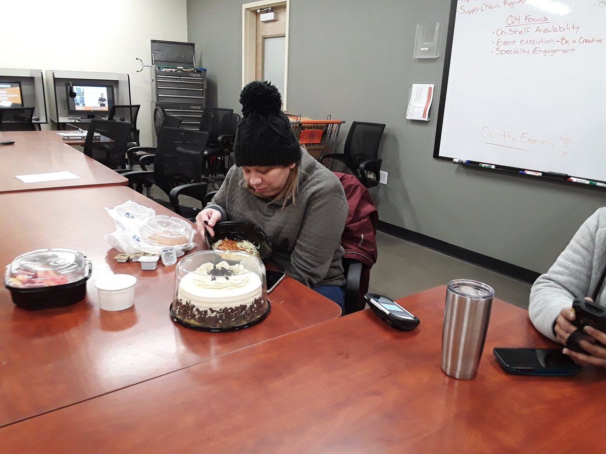 Happy birthday to associate Cindy! Hope you had a great one! <a href="/schiff_david/">David Schiff</a> @SherreMaclin