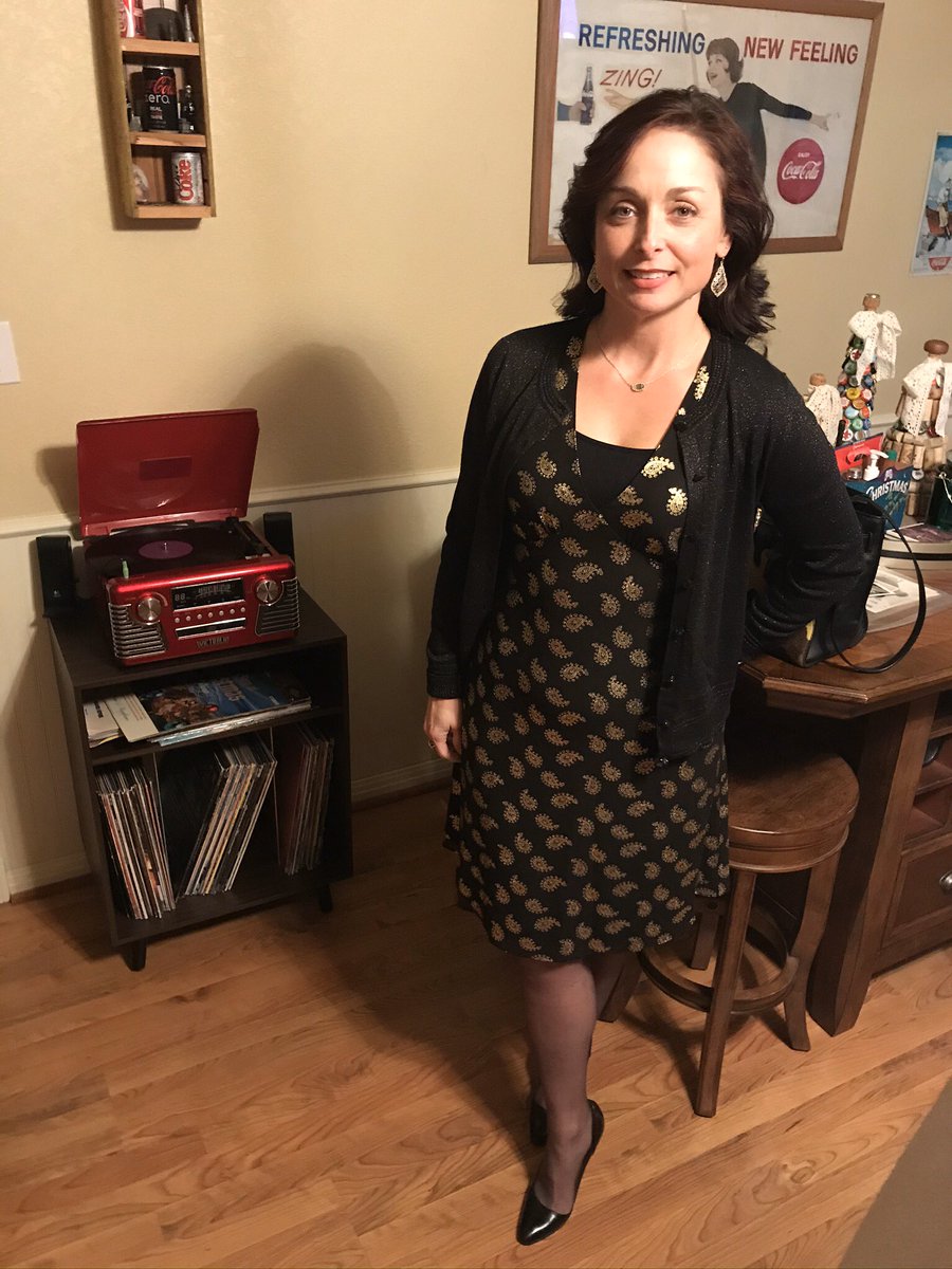 JeniML93's tweet photo. #ootd @ManoloBlahnik #heels #shoes #pumps #hoserie #hose @RalphLauren #dress @MichaelKors #bag #fashion #ootdfashion #OotdStyle #styleinspo #styledbyme https://t.co/xTFZ9ooXog