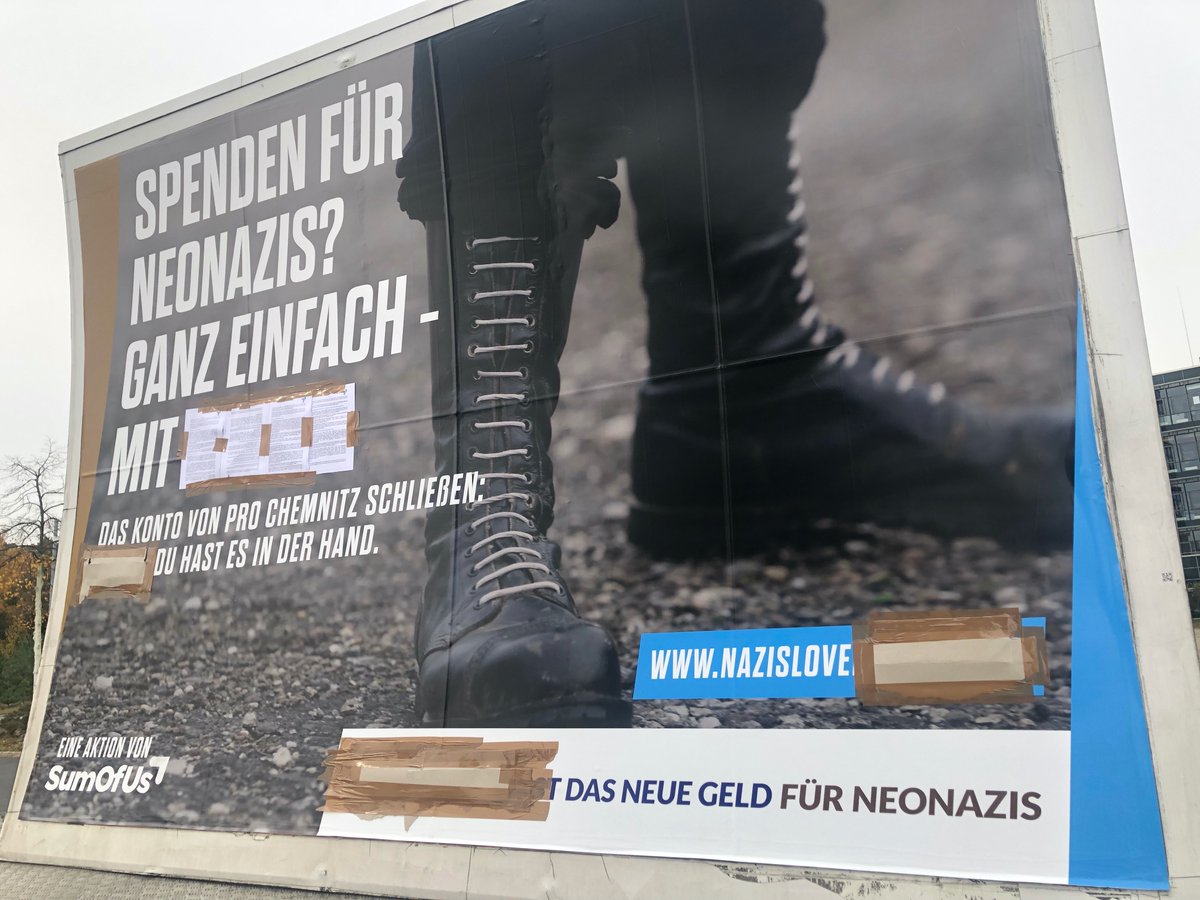 Wir waren gestern bei der <a href="/PayPalDE/">PayPal Deutschland</a> Firmenzentrale, um gegen PayPals Geschäfte mit Neonazis zu protestieren. Was dann geschah: Anzeige - Polizei - Zensur. Ein Thread: (1/x) #NazisLovePayPal #Meinungsfreiheit #KeinPayPalFürNazis