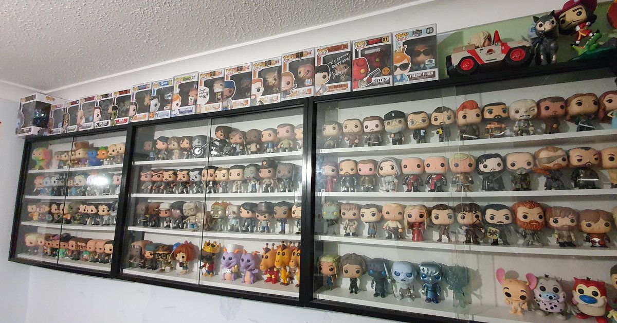 funkoukguy's tweet photo. 🥰I do Love My Funko Pop Set-Up 🥰 #funko #funkopops #funkopop #lovethesetup #funkodisplay #funkodisplayideas #waytomanypops #popvinylfigure https://t.co/GFVpKtvmN0