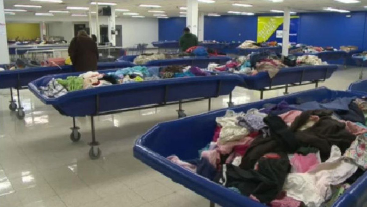 GoodwillMidMich's tweet photo. WE'RE DOING IT AGAIN!!! ...MARK YOUR CALENDARS!  FOR ONE SATURDAY ONLY, NOVEMBER 23rd, our Outlet Center will be opened from 9am-5pm. Fresh product will be rotated in EVERY 15 minutes! All product in the bins sold for ONLY $1.29 per pound!! 
YOU DON'T WANT TO MISS THIS!! https://t.co/I6IBDVzxh0