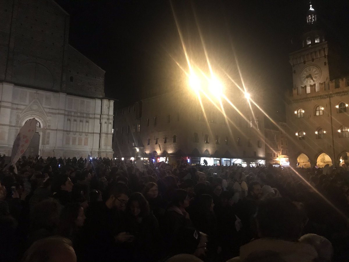 pronoluca's tweet photo. Sul #Crescentone #Sardine #Bologna https://t.co/wsDiKBDrOB
