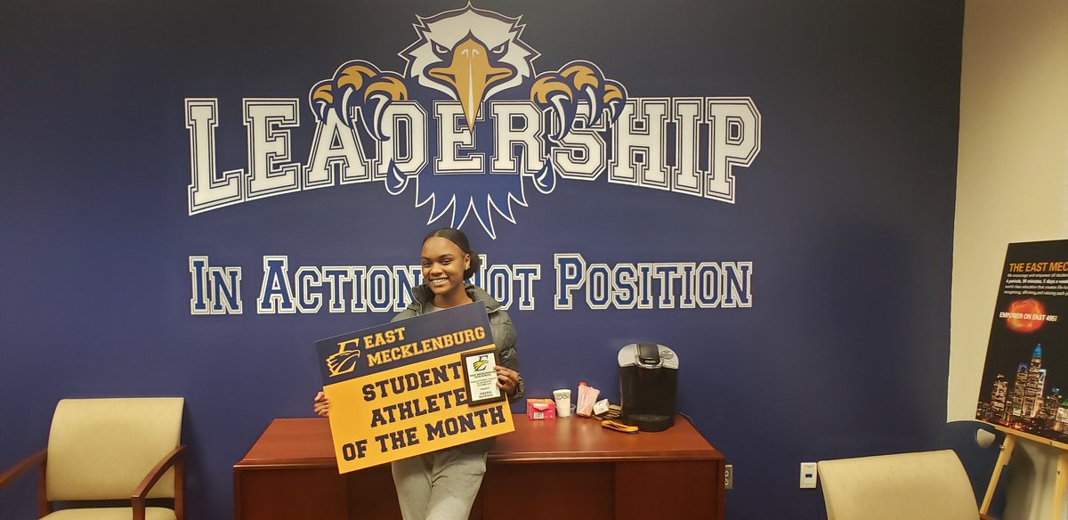 eastmeck_sports's tweet photo. Congrats Jakaria and Collin. Great job! https://t.co/1tNZxwL7lJ