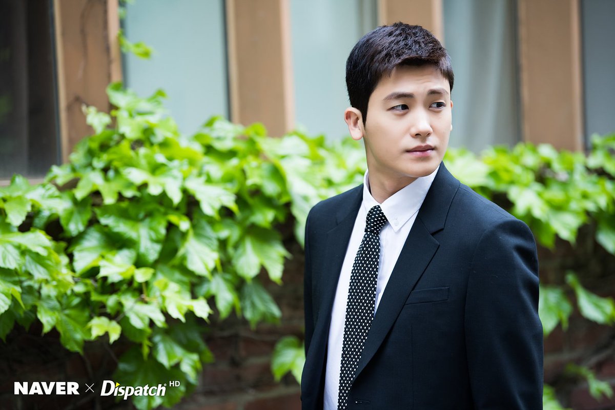 doramabra's tweet photo. 1° de dezembro está chegando para nos trazer park hyung sik de terno no drama #SUITS! https://t.co/CAvEwlwke3