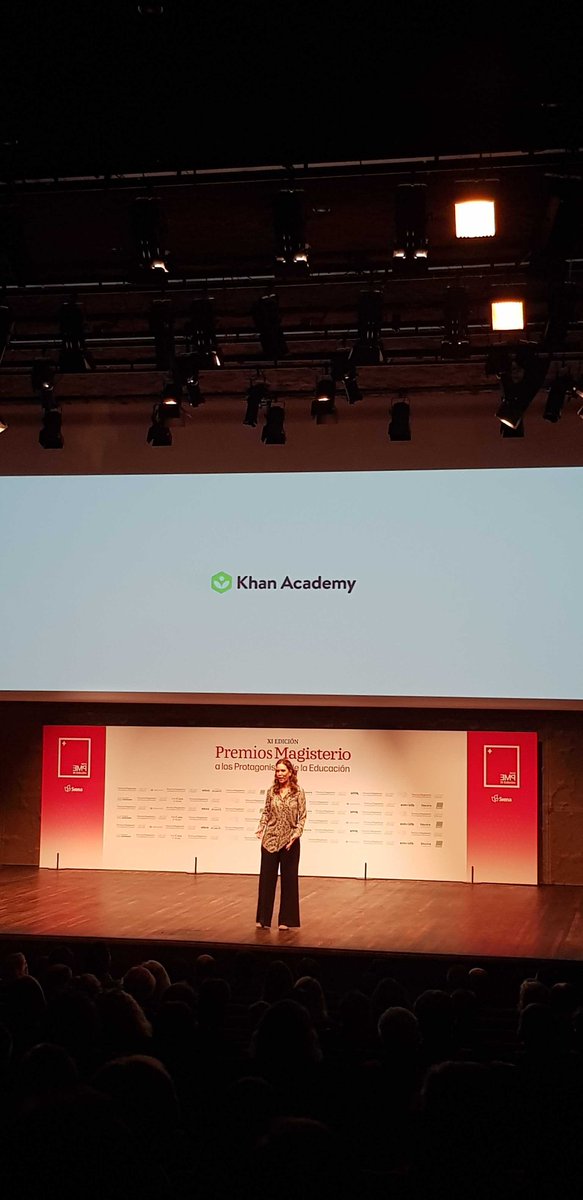 GeniusPlazaEsp's tweet photo. A todos los participantes, incluyendo las organizaciones, asociaciones, profesionales y empresas que a través de su trabajo estén contribuyendo al desarrollo educativo en el mundo, ¡muchas gracias por su colaboración y entrega! #PremioMagisterio @magisnet https://t.co/VuwiWFFzDH