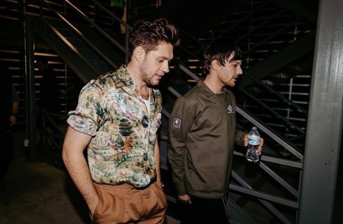 Ceci_Flores's tweet photo. Premios Telehit 2019 https://t.co/PjzhP7WpIb