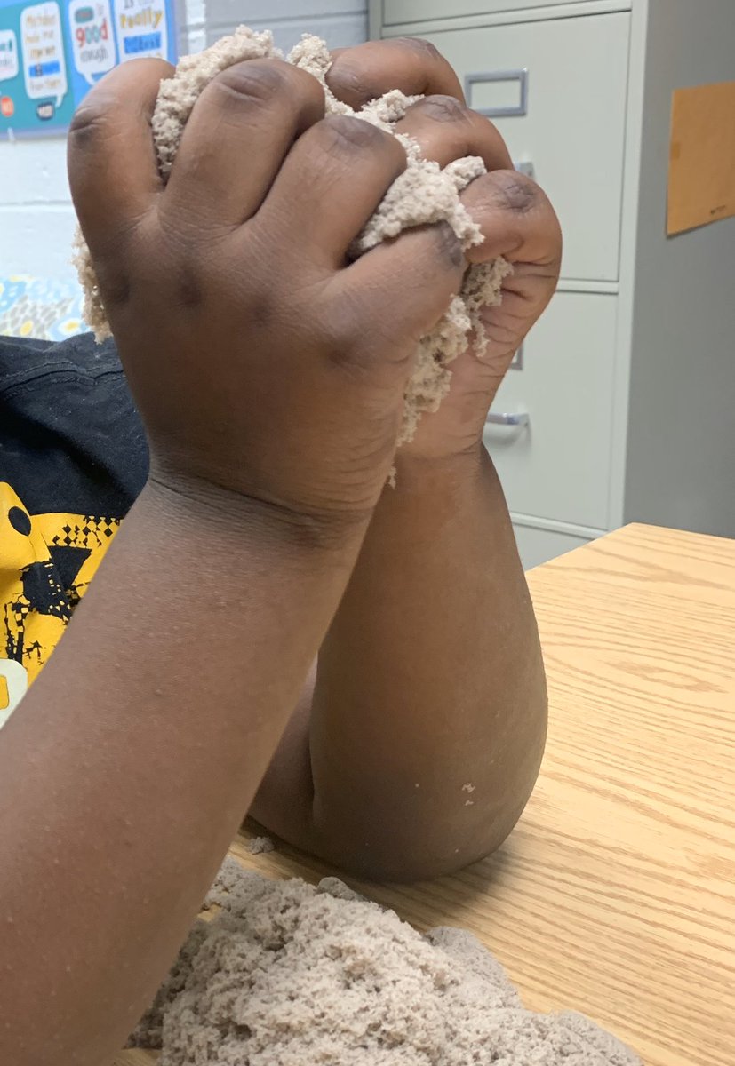 SMRosePsych's tweet photo. Sometimes you gotta take a break and #FindYourFocus with the help of some Kinetic Sand. #SPAW2019 @wcpss_schoolpsy @PowellesPLAY https://t.co/6PdUNTOSQ0
