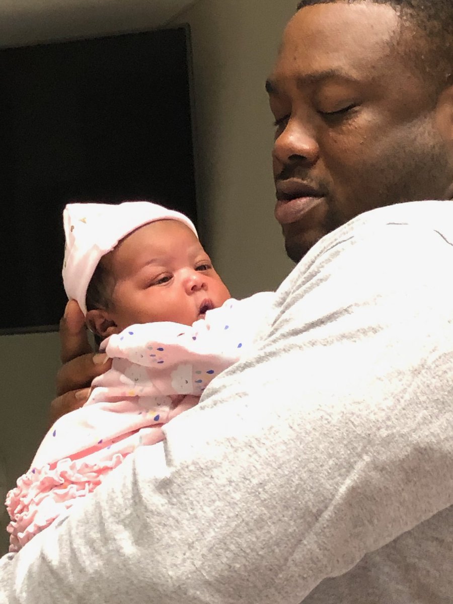 coachlester91's tweet photo. #WinTheDay so happy and proud of you @StaplesCenter99 congratulations on your #beautiful babygirl! Nothing like #fatherhood #youstrong https://t.co/8PnLRTTs1H