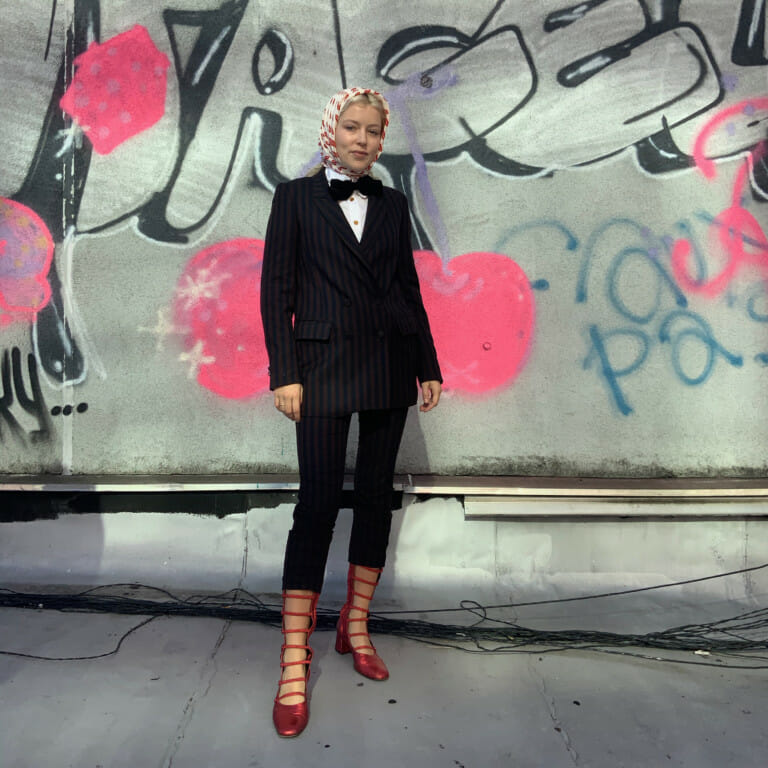 FashionBlogNews's tweet photo. I Reinterpreted 5 @Dior Looks With My Own Wardrobe [Man Repeller - NYC] https://t.co/cnFWyuetBf @ManRepeller  

Dior #LabelWatch #Live on @FashionNews-Studios: https://t.co/1GhPoztd0H https://t.co/PRi3GHN88J