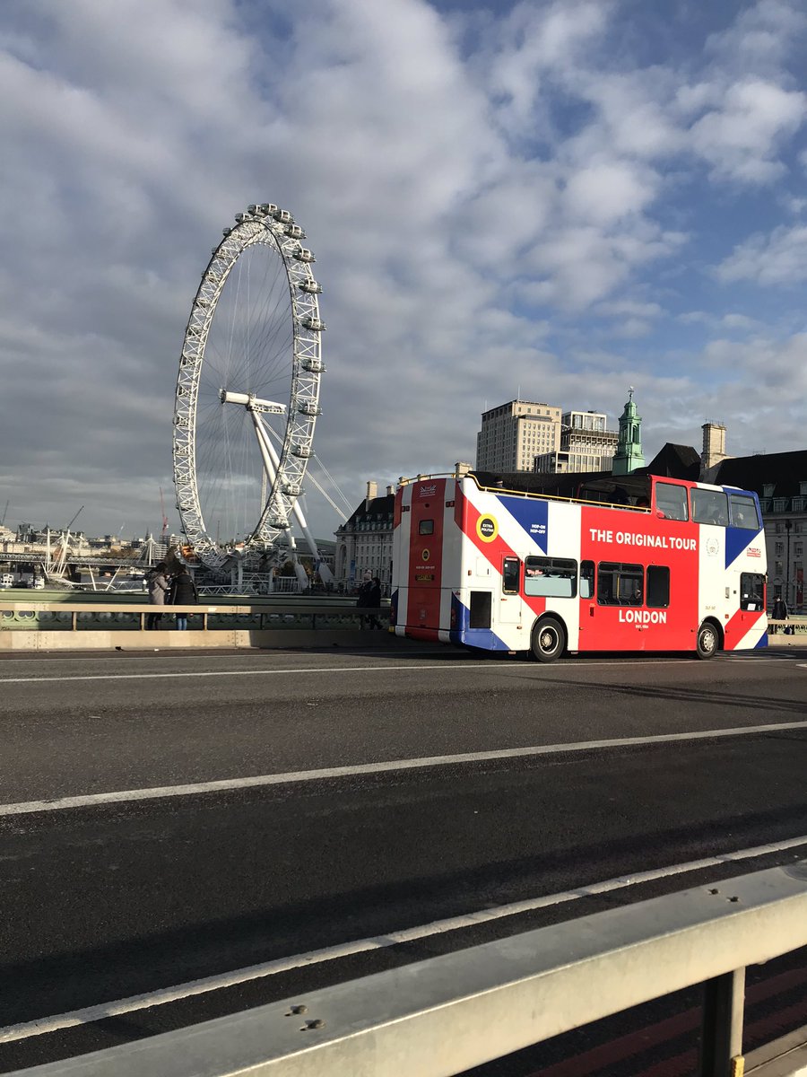 I ❤️ London. On my way to St Thomas’ Becket House crossing Westminster bridge