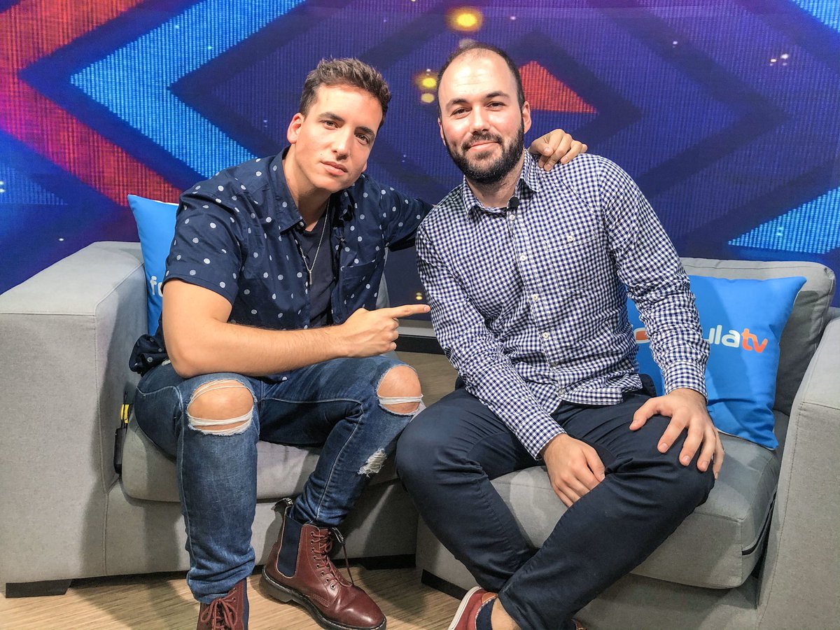 Semana intensa de promoción junto a <a href="/XusoJones/">Xuso Jones</a> presentando su nuevo sencillo #MilPasos ante medios de comunicación. ¡Muchas gracias por recibirnos tan bien! #promo #promocion