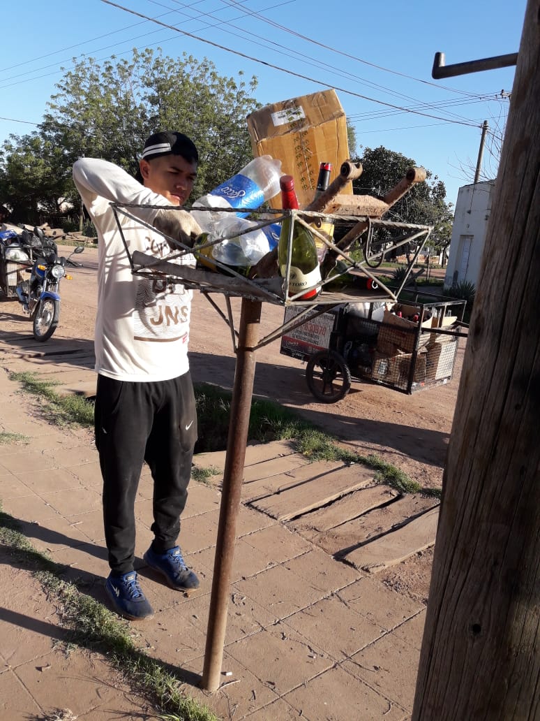 ChacoSepara's tweet photo. En el marco del programa #ChacoSepara, perteneciente a @AmbienteChaco felicitamos al municipio de Charata y todo el equipo de trabajo en la planta por las acciones que vienen realizando con la recolección diferenciada de residuos!!!! 💪

#ChacoAnvanzaenAmbiente
#EconomíaCircular https://t.co/13IkGXP82P