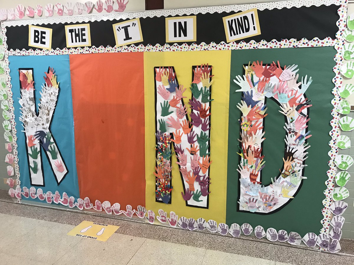 Yesterday for #WorldKindnessDay our amazing art teacher Ms.A recreated this poster and <a href="/HamiltonSDOL/">HamiltonPrincipal</a> students added their hands to commit to being kind. So beautiful!