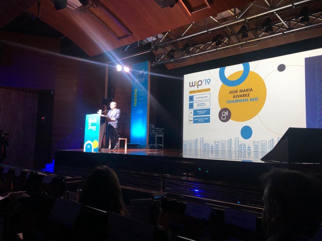 HomuProject's tweet image. Hoy #HOMU ha asistido al #Congreso @workinplaceAEO organizado por la #AEO. Un magnífico encuentro de profesionales de primer nivel del sector #inmobiliario.