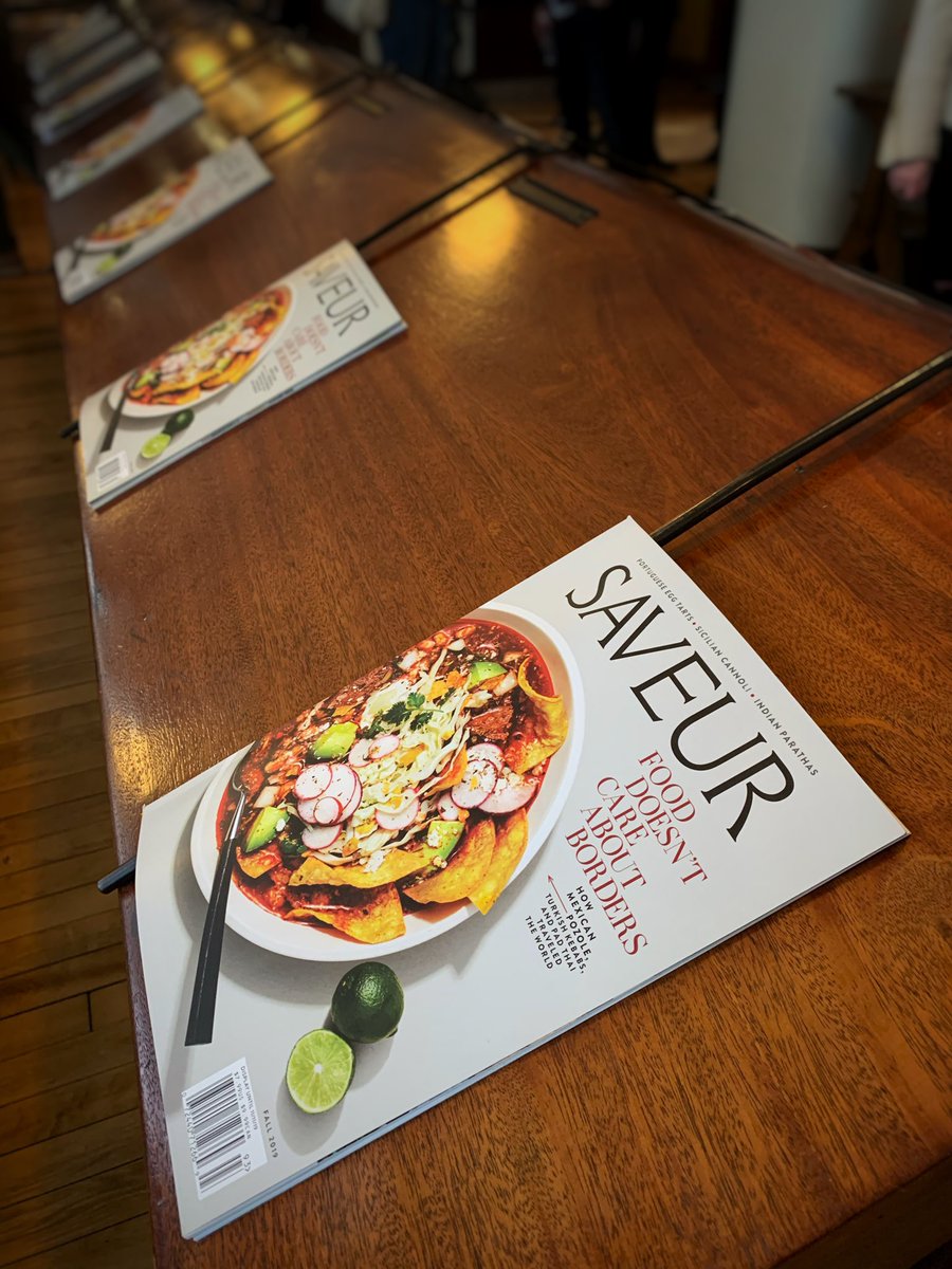 TavolaMed's tweet photo. Our Saveur panels continue this morning at the spectacularly beautiful Mercantile Library in #Cincinnati The smell of old books is strong and intoxicating! 😍 When can I move in? 😍 @mercantilelib #cincyexperience #savblogawards @SAVEURMAG #heritagearchitecture #libraries #books https://t.co/3mYwQpuuTG