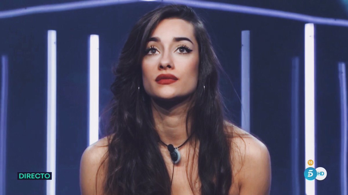 #GHVIP14N
RT si dejas de ver la edición si se va Adara. #AdaraSeQueda