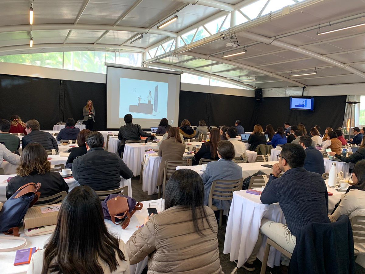 Hablando en CDMX en cómo empresas pueden crecer mejor <a href="/HubSpotEspanol/">HubSpot Español</a> #InboundMarketing