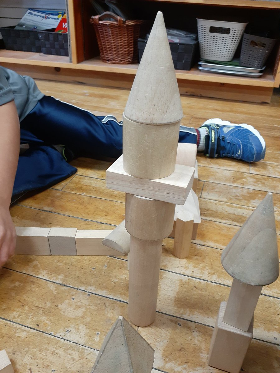 mrspsgr1s's tweet image. Exploring 3D figures. What 2D shapes do you notice? Can you build a city? What figures would you use? #geometry #3Dfigures @ConnaughtDSBN