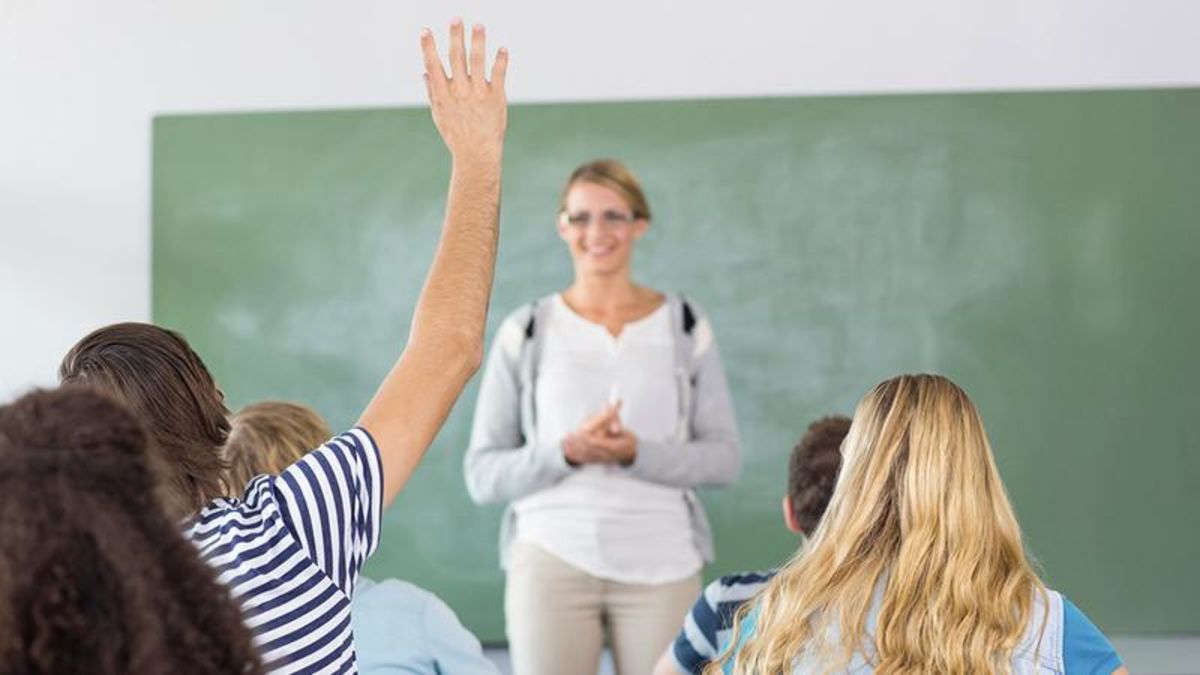 ClickHole's tweet image. Failing Our Children: This Public School’s Sex-Ed Class Doesn’t Cover Ways To Drive Him Wild And Leave Him Begging For More clckhl.co/iArjciu