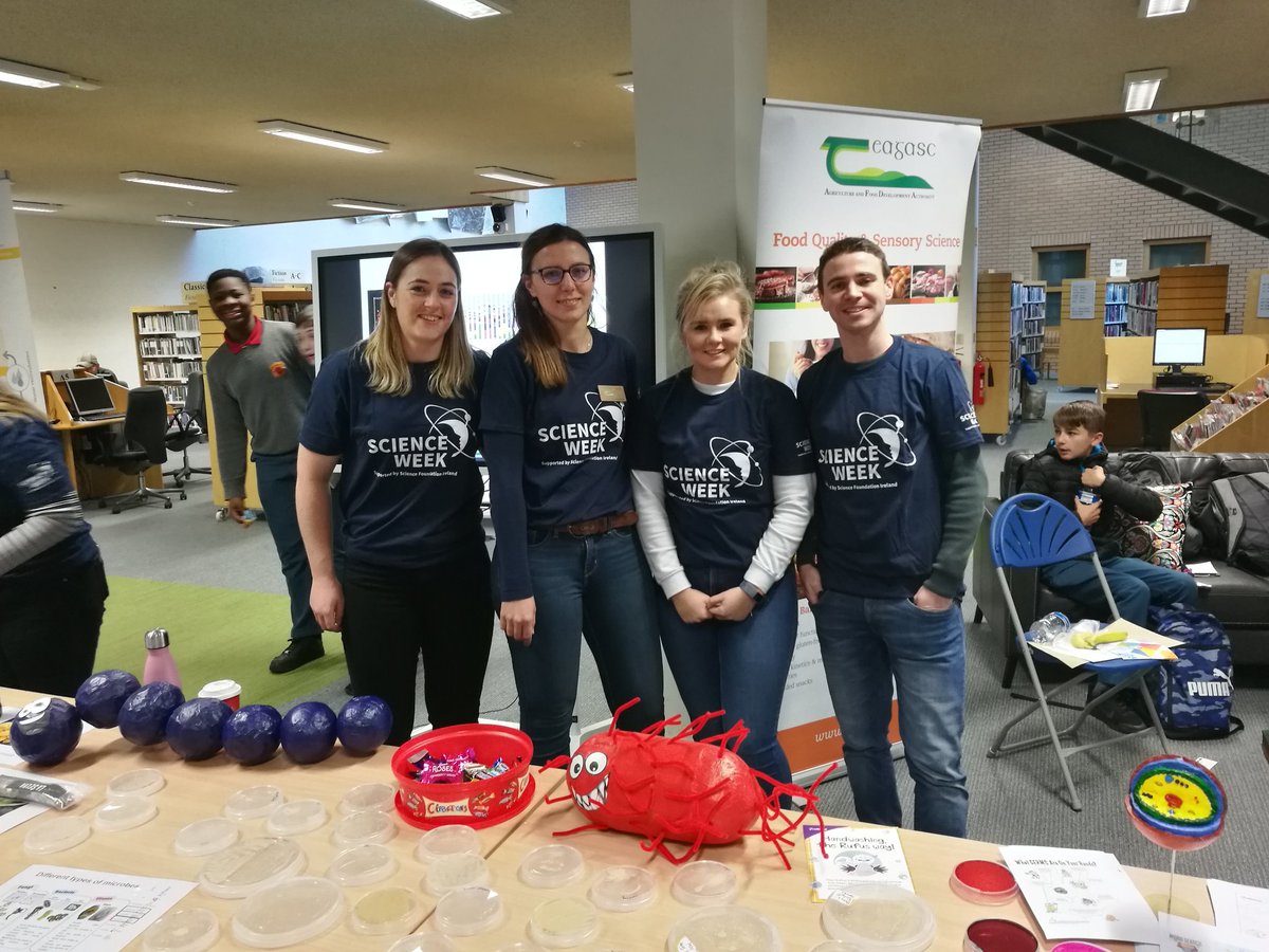 RougerAmelie's tweet image. #ScienceWeek2019 in blanchardstown library  for the #Food #Safety Department of @teagasc #outreach #research #bacteria #microbe